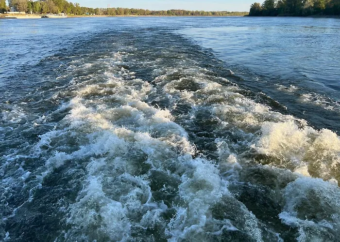 Donald Eurovea Апартаменти *